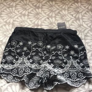 FOREVER 21 SHORTS(WITH PRICE TAG)